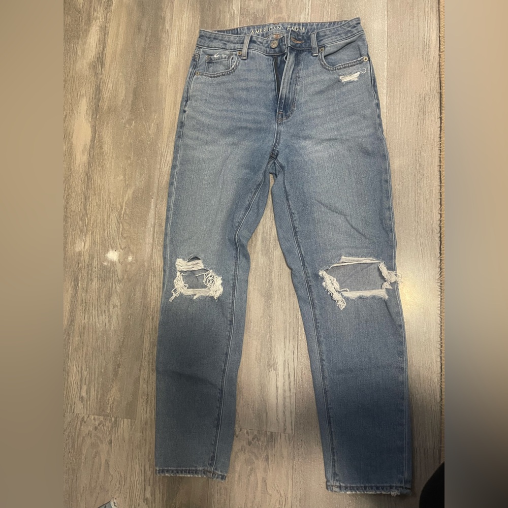American Eagle mom jeans